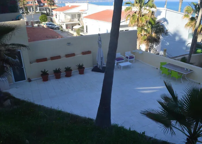 Excepcional Apartamento Loft A Pie De Playa En Chalet Roquetes